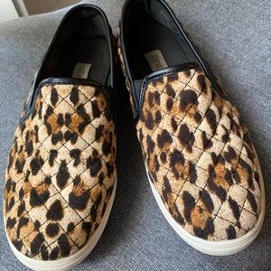 Girls Steve Madden quilted shoes - size 4